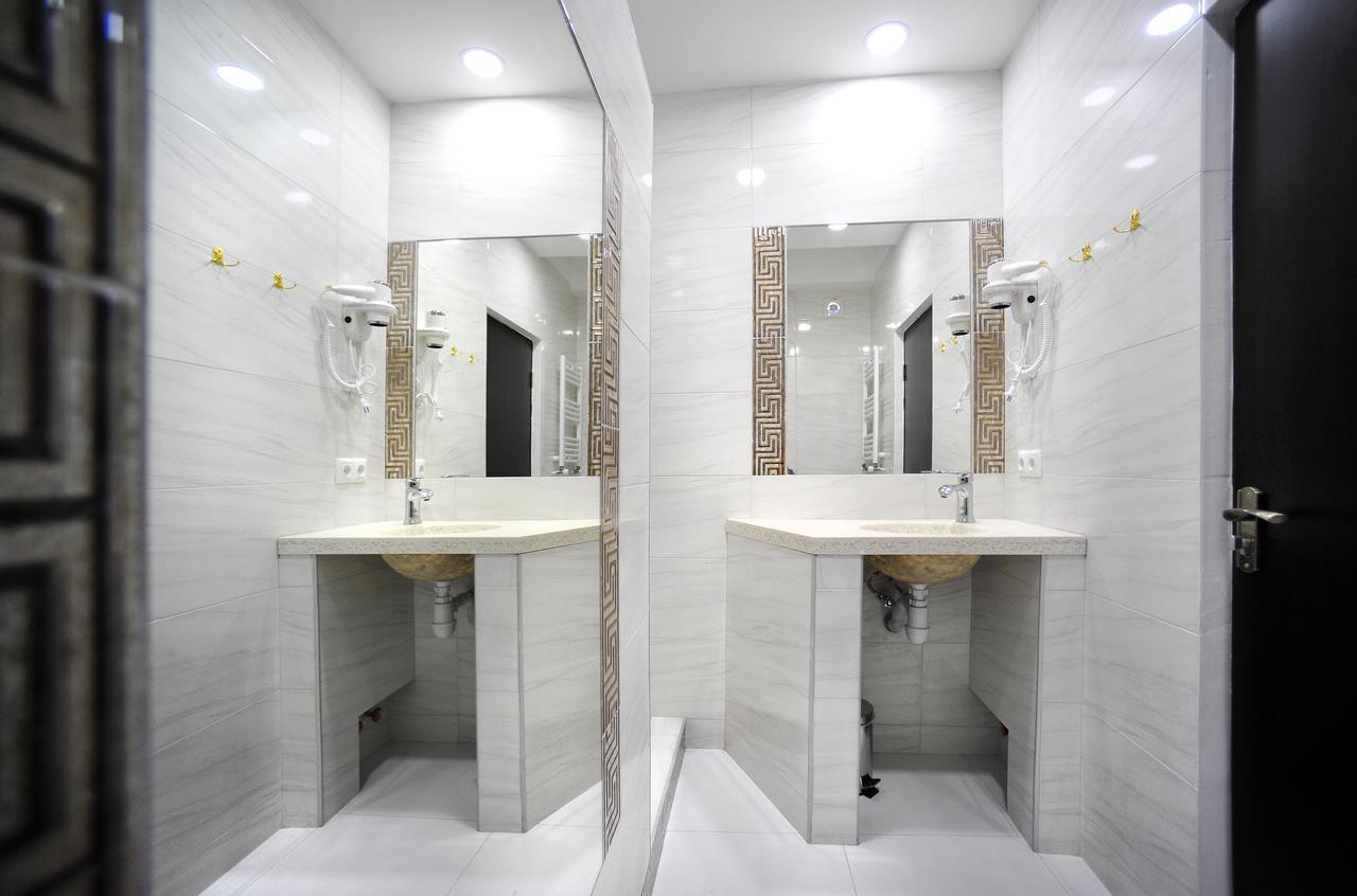 Rk City Hotel Тбилиси Экстерьер фото